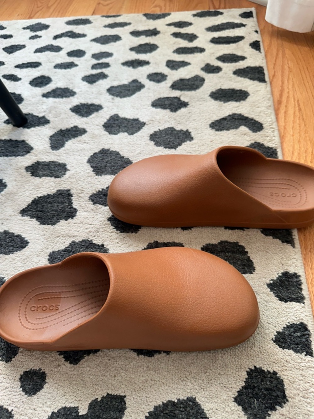 CROCS Chestnut Brown Classic Slip-On Clog Mules - Picture 4 of 7
